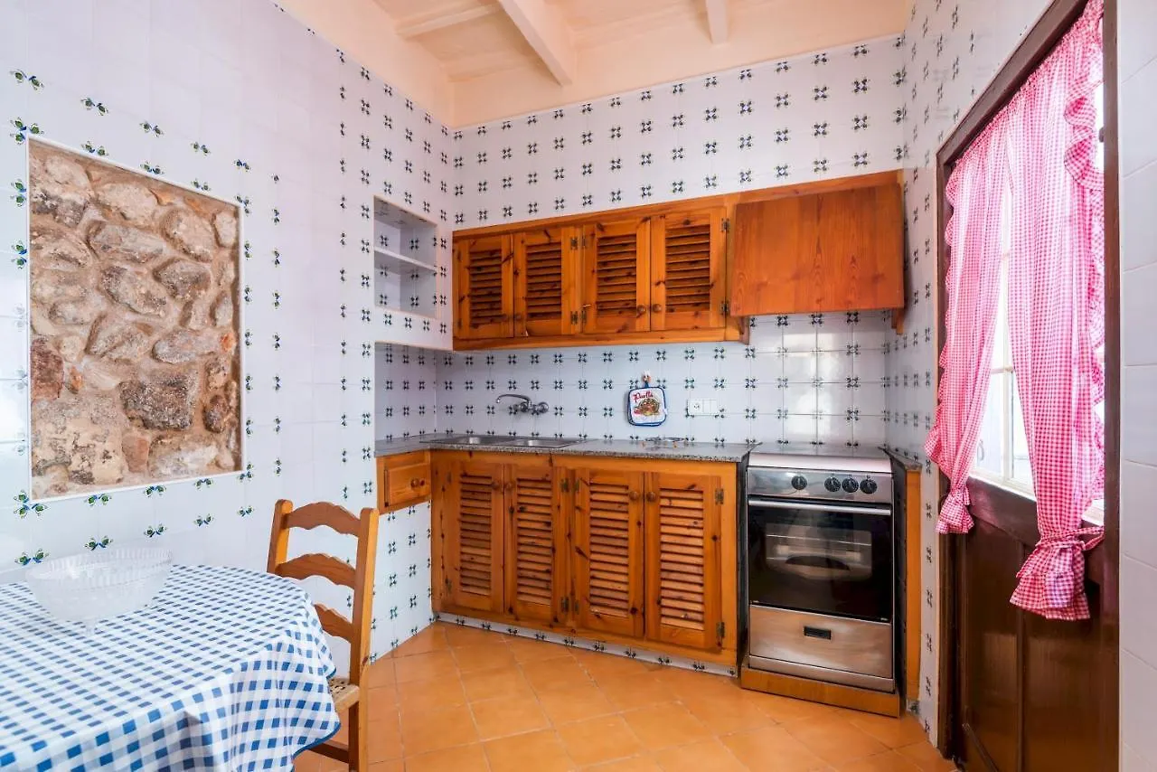 Camps 4 Bedroom House, Ciutadella 0*, 시우타데야